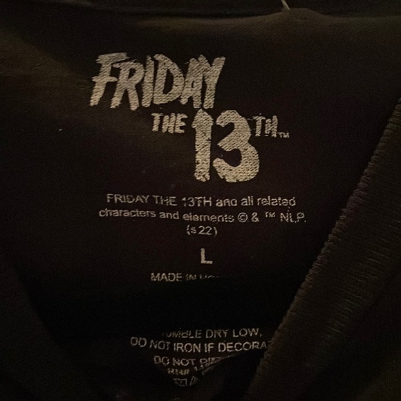 NWT OFFICIALLY LICENSED Friday the 13th Jason Boat T-Shirt Top Graphic Tee - Picture 3 of 4